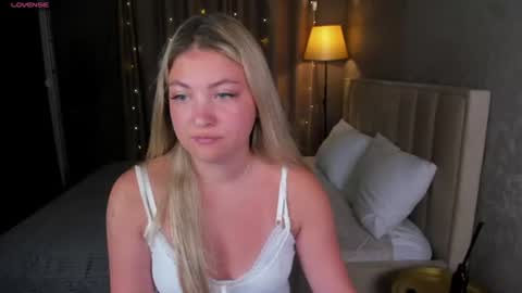Snapshot of angel__grace chatting on July 4, 2026, 12:06 am Grace online show from July 4, 2026, 12:06 am