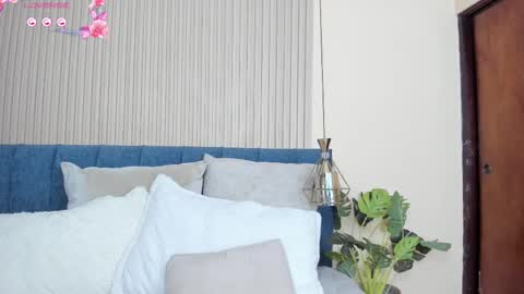 Snapshot of angel__ponce chatting on October 5, 2025, 1:09 pm angel__ponce online show from October 5, 2025, 1:09 pm