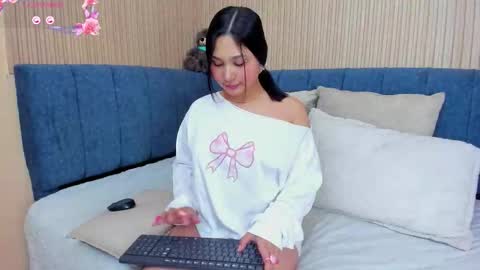 Snapshot of angel__ponce chatting on November 27, 2025, 7:38 pm angel__ponce online show from November 27, 2025, 7:38 pm