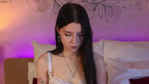  Rose  18  New here  online show from May 8, 2026, 4:12 pm
