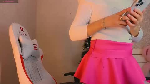 angel_asia_ online show from January 7, 2026, 11:56 am