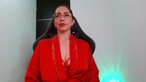 angel blackhot online show from February 15, 2026, 5:04 am