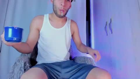 Snapshot of angel_boos chatting on August 6, 2026, 7:10 am online show from August 6, 2026, 7:10 am