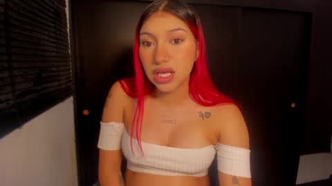 Snapshot of angel_copper chatting on December 12, 2024, 11:58 pm Angie indepent model online show from December 12, 2024, 11:58 pm