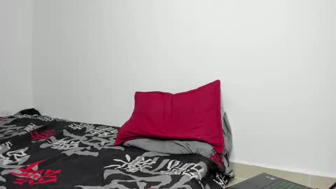 Snapshot of angel_damons_ chatting on February 22, 2025, 5:24 pm Angel Damons online show from February 22, 2025, 5:24 pm