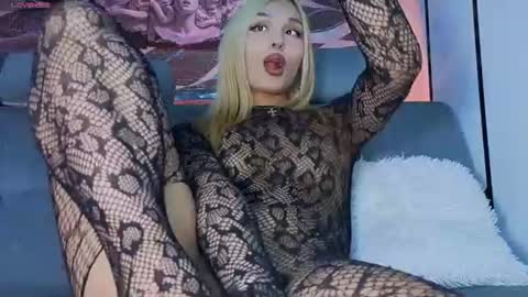 Angel-dragun online show from July 15, 2026, 3:56 am