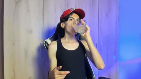 Snapshot of angel_dustt1 chatting on June 1, 2026, 7:48 pm angel_dustt1 online show from June 1, 2026, 7:48 pm