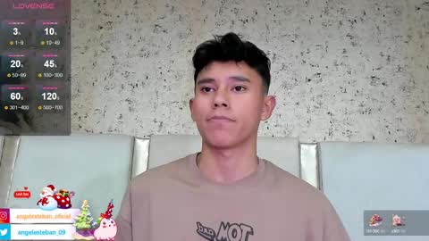 Snapshot of angel_esteban_fx chatting on December 24, 2024, 6:44 am ngel Esteban online show from December 24, 2024, 6:44 am