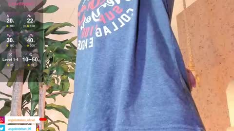 Snapshot of angel_esteban_fx chatting on February 12, 2025, 10:03 am ngel Esteban online show from February 12, 2025, 10:03 am