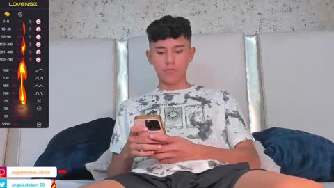 Snapshot of angel_esteban_fx chatting on March 5, 2025, 3:51 am ngel Esteban online show from March 5, 2025, 3:51 am