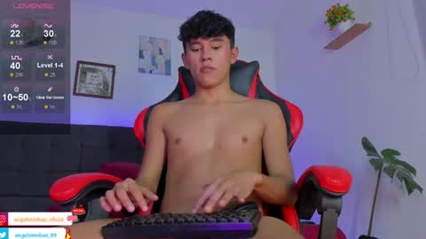 Snapshot of angel_esteban_fx chatting on October 8, 2025, 4:10 am ngel Esteban online show from October 8, 2025, 4:10 am