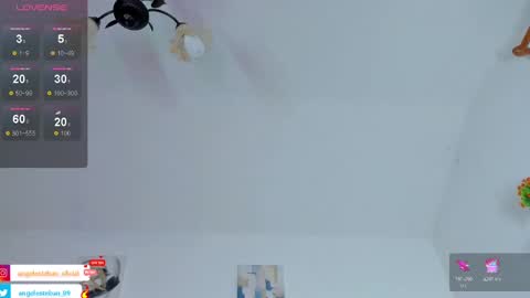 Snapshot of angel_esteban_fx chatting on October 27, 2025, 3:32 am ngel Esteban online show from October 27, 2025, 3:32 am