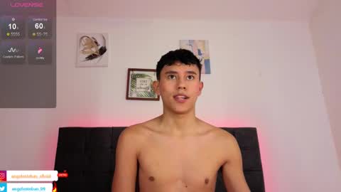 Snapshot of angel_esteban_fx chatting on October 31, 2025, 11:55 am ngel Esteban online show from October 31, 2025, 11:55 am