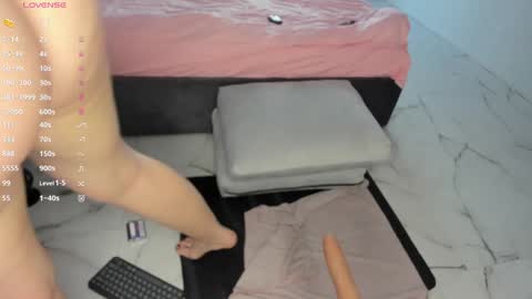 Snapshot of angel_face_devil_mind chatting on January 9, 2025, 8:03 am Viktoria online show from January 9, 2025, 8:03 am