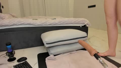 Snapshot of angel_face_devil_mind chatting on January 22, 2025, 3:29 pm Viktoria online show from January 22, 2025, 3:29 pm