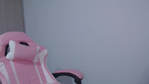 Angel Girl online show from January 6, 2026, 12:03 am