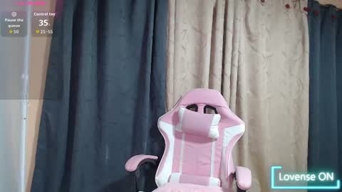 Snapshot of angel_girl10 chatting on July 26, 2026, 3:58 am Angel Girl online show from July 26, 2026, 3:58 am