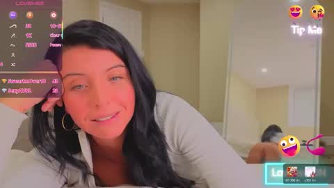 Snapshot of angel_ique chatting on March 7, 2026, 5:15 am angel_ique online show from March 7, 2026, 5:15 am