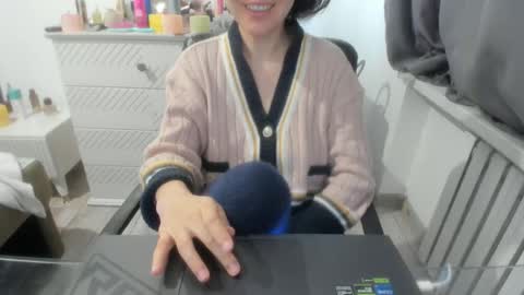 angel_lee__ online show from March 9, 2025, 5:00 am