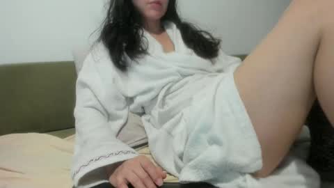 Snapshot of angel_lee__ chatting on May 6, 2026, 12:43 pm angel_lee__ online show from May 6, 2026, 12:43 pm