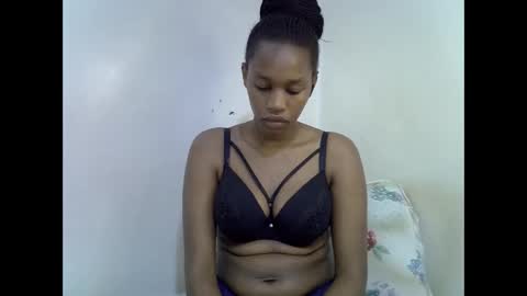 angel_mia5 online show from December 22, 2025, 3:25 am