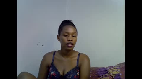 angel_mia5 online show from December 22, 2025, 4:37 pm