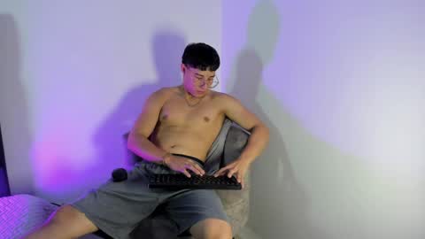 Angel online show from June 8, 2026, 2:12 am