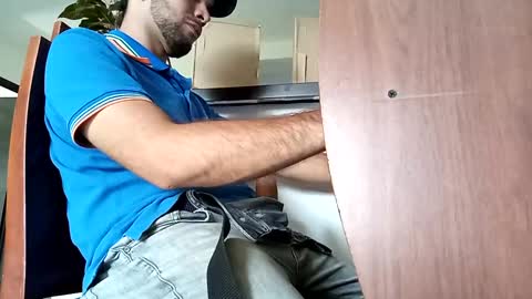 ngel online show from February 12, 2025, 6:51 pm