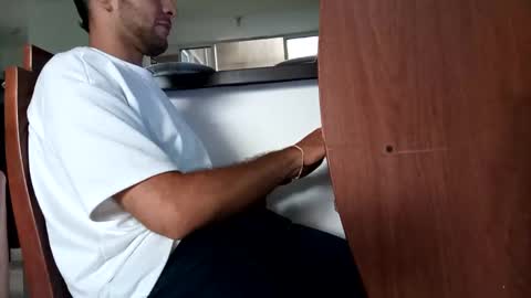 ngel online show from March 6, 2025, 9:31 pm