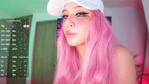 Snapshot of angel_rouse_1 chatting on June 13, 2026, 4:21 am Angel online show from June 13, 2026, 4:21 am