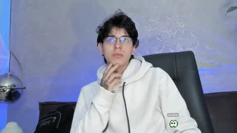 angel_scott2 online show from February 20, 2026, 11:43 am