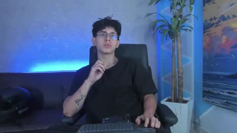 angel_scott2 online show from March 2, 2026, 11:28 am