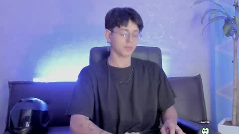 angel_scott2 online show from March 6, 2026, 11:17 am