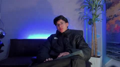 angel_scott2 online show from March 9, 2026, 11:25 am