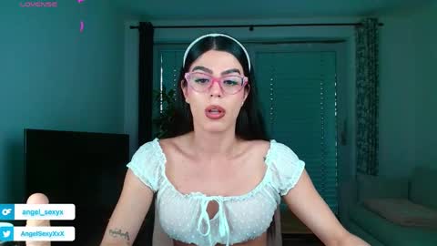 Snapshot of angel_sexyxxx chatting on April 13, 2026, 11:37 am CALL ME ANGEL online show from April 13, 2026, 11:37 am