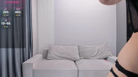 angel_soo online show from April 19, 2026, 10:25 am