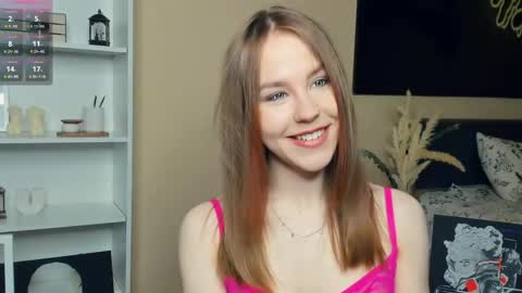 Snapshot of angel_to_burn chatting on May 7, 2026, 7:03 am SofiaSofi online show from May 7, 2026, 7:03 am