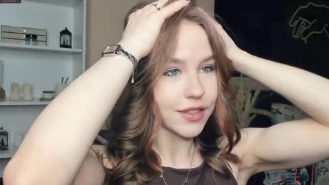 Snapshot of angel_to_burn chatting on May 17, 2026, 7:17 am SofiaSofi online show from May 17, 2026, 7:17 am