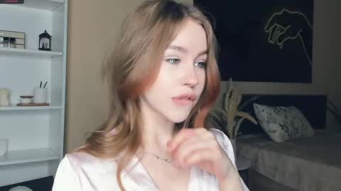Snapshot of angel_to_burn chatting on May 21, 2026, 7:26 am SofiaSofi online show from May 21, 2026, 7:26 am