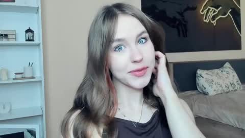 Snapshot of angel_to_burn chatting on May 25, 2026, 7:36 am SofiaSofi online show from May 25, 2026, 7:36 am