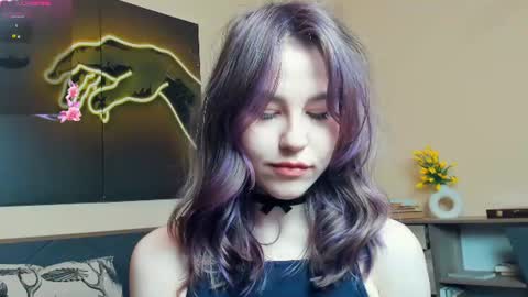 Snapshot of angel_to_burn chatting on June 13, 2026, 7:39 am SofiaSofi online show from June 13, 2026, 7:39 am
