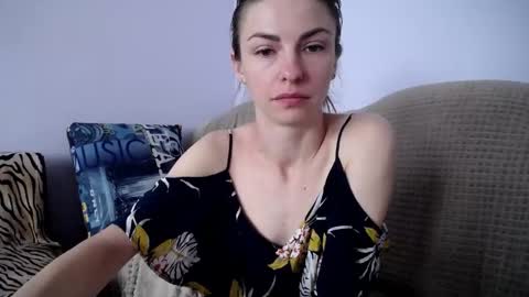 Zoe online show from September 19, 2025, 7:54 am