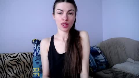 Snapshot of angel_zoe77 chatting on May 18, 2026, 11:05 am Zoe online show from May 18, 2026, 11:05 am