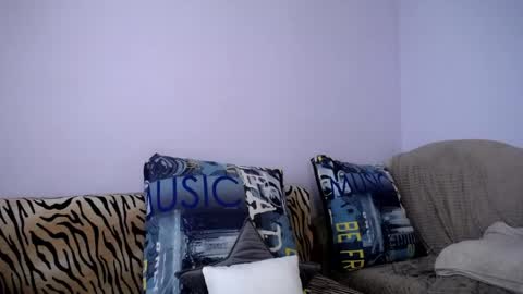 Snapshot of angel_zoe77 chatting on May 22, 2026, 9:37 am Zoe online show from May 22, 2026, 9:37 am