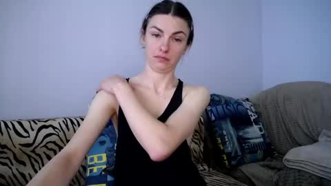 Snapshot of angel_zoe77 chatting on May 28, 2026, 8:44 am Zoe online show from May 28, 2026, 8:44 am