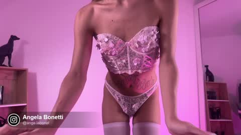 Angela Bonetti online show from January 17, 2025, 4:17 am