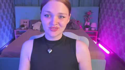 Snapshot of angela_flowers chatting on June 4, 2026, 12:49 am Angela online show from June 4, 2026, 12:49 am