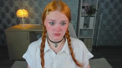 Snapshot of angela_flowers chatting on July 28, 2026, 1:01 am Angela online show from July 28, 2026, 1:01 am