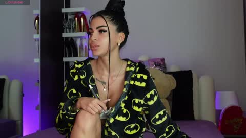 Angela online show from May 1, 2026, 12:43 pm