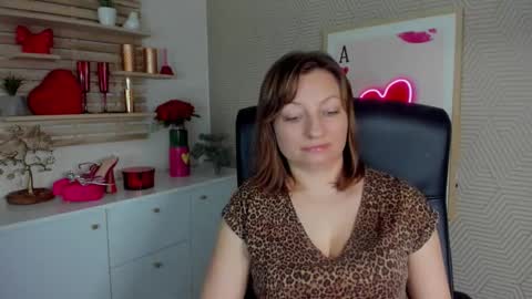 Angela online show from March 31, 2026, 6:25 am